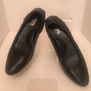 Kork-Ease Black Leather Flats Shoes size 9